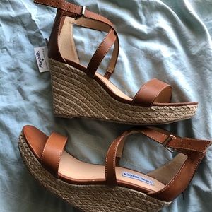 Steve Madden Brown Wedges